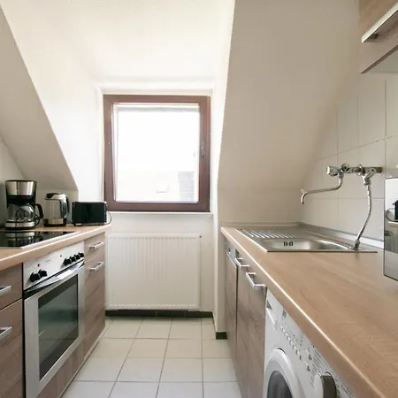 Apartment Raj Living - 1 , 2 And 3 Monteur *