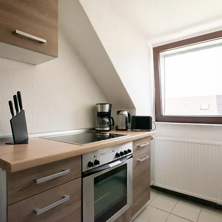 Raj Living - 1 , 2 And 3 Monteur Apartment