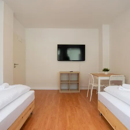 Raj Living - 1 , 2 And 3 Monteur Apartment