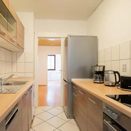 Apartment Raj Living - 1 , 2 And 3 Monteur *