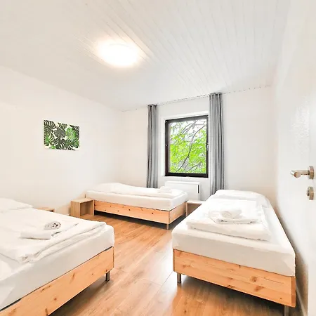 Raj Living - 1 , 2 And 3 Monteur *