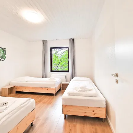 Raj Living - 1 , 2 And 3 Monteur