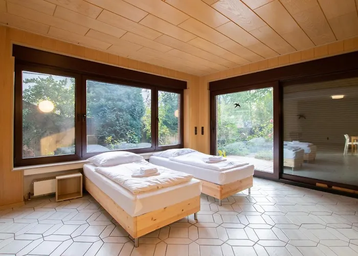 Tolstov - 1 , 2 And 3 Monteur アパート *